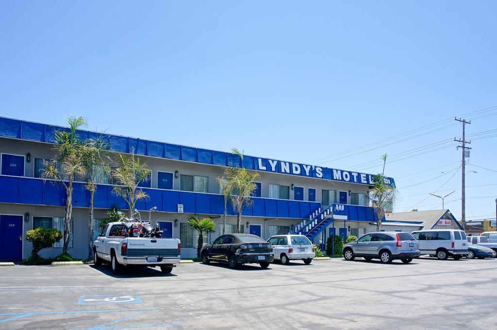 Lyndy'S Motel Anaheim Exterior photo